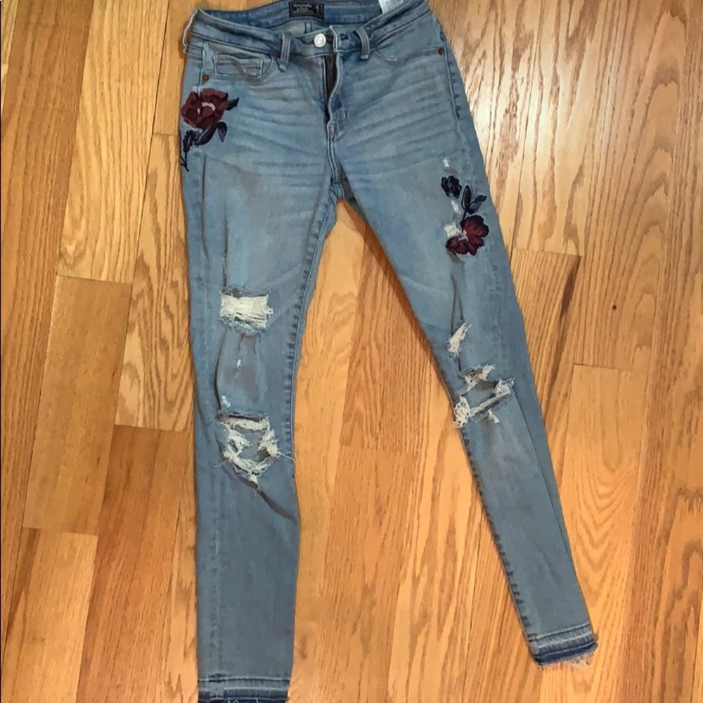 abercrombie and fitch floral embroidered jeans